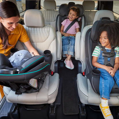 SAFETY 1ST Grow and Go Slim Convertible Car Seat, Black Phantom