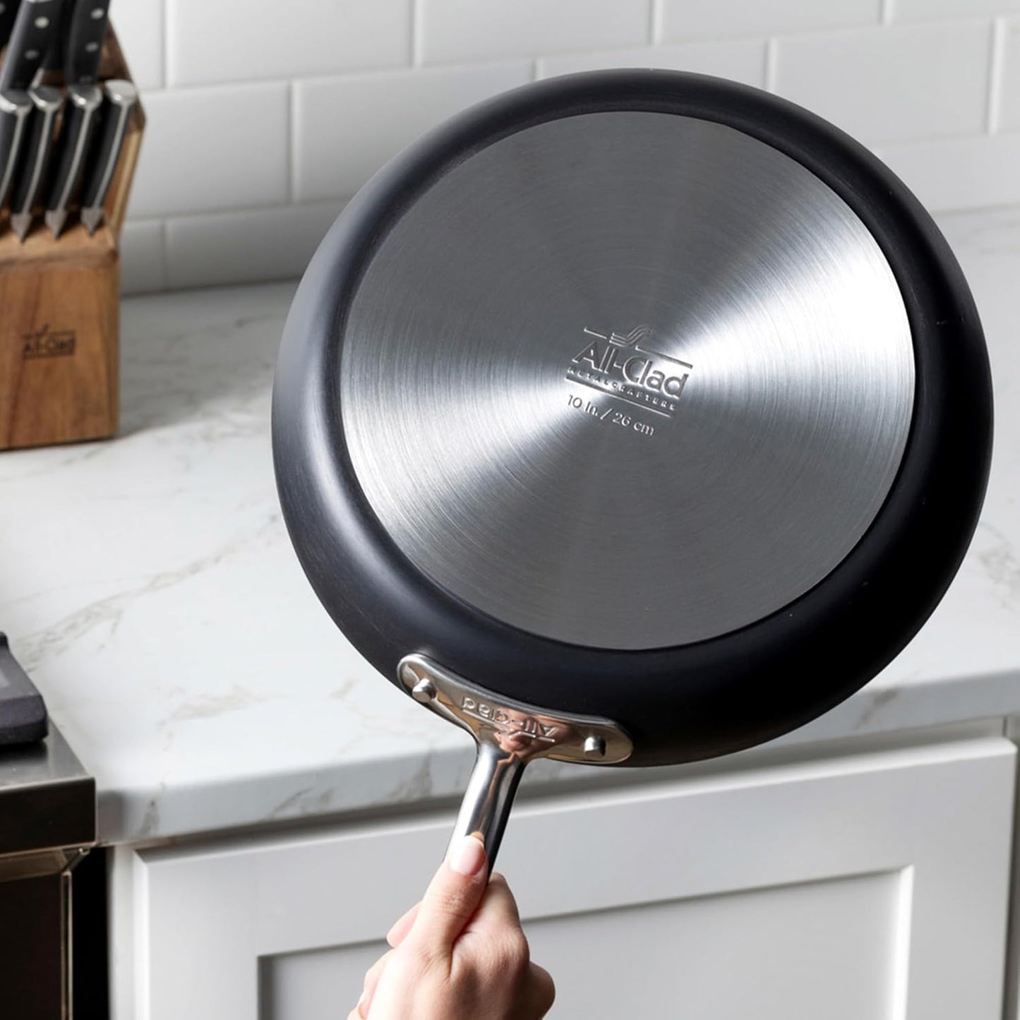 All-Clad HA1 Expert Hard Anodized Nonstick Cookware Set (10 Piece) Pots, Frying Pans, Dishwasher-Safe, Oven-Safe Up to 500°F Compatible with All Stovetops (Gas, Electric & Induction) - Black