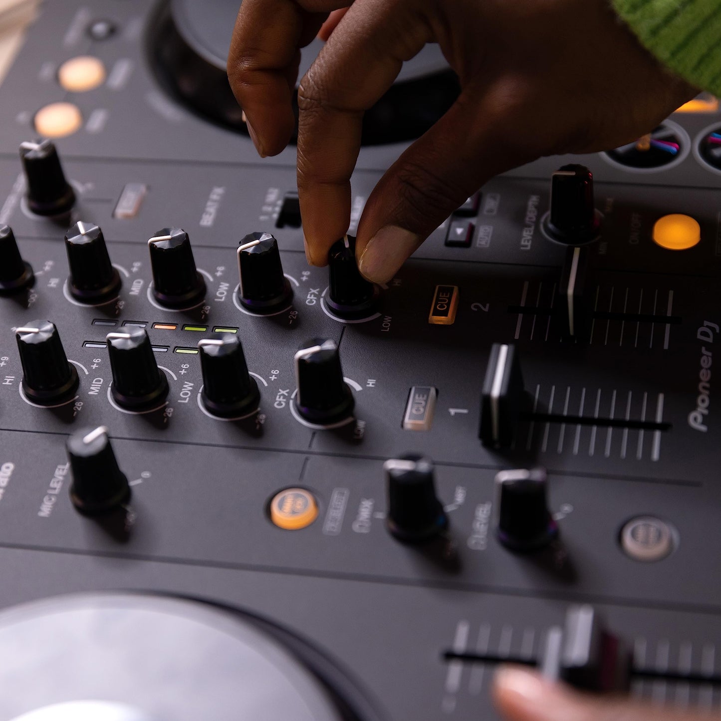 PIONEER DJ DDJ-FLX4 DJ Controller for Rekordbox & Serato