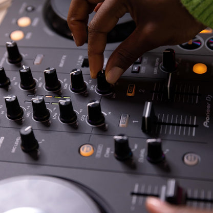 PIONEER DJ DDJ-FLX4 DJ Controller for Rekordbox & Serato